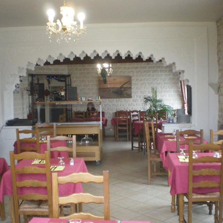 Hotel Le Cargo Рошвор Екстериор снимка