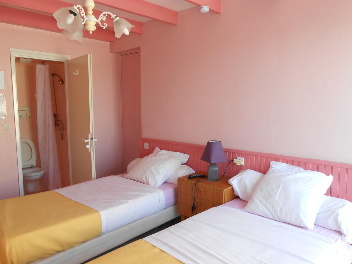 Hotel Le Cargo Рошвор Екстериор снимка